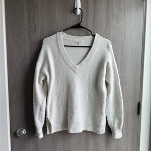Madewell Cozy V-Neck Sweater - XS